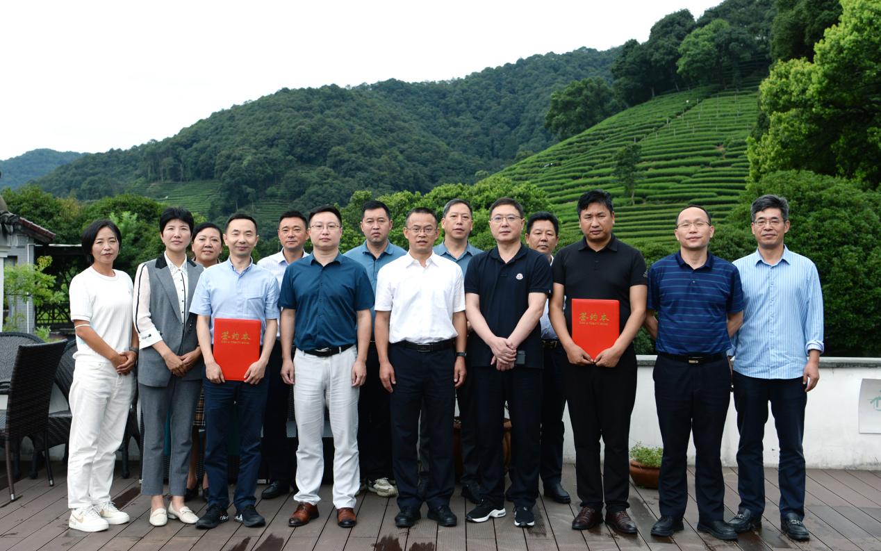 3044永利集团集团与四川省甘孜州九龙县签订战略合作协议 3044永利集团集团与四川省甘孜州九龙县签订战略合作协议